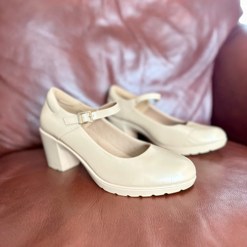 Elegant Cream Dream Pairs Mary Jane Heels Work Office Management Shoes